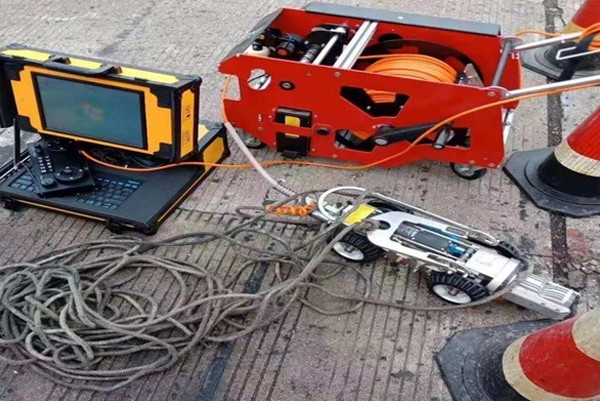 高台CCTV管道检测机器人